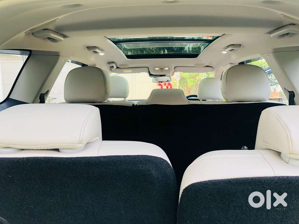 Mahindra Xuv700 2.2 Ax 7 Diesel At Luxury Pack Str Awd, 2022, Diesel