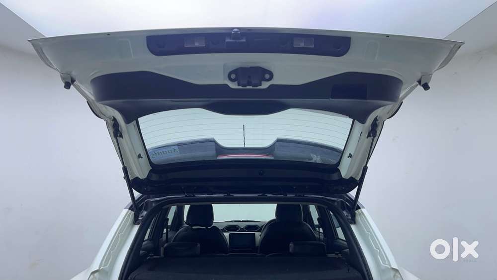 Nissan Magnite 1.0 Xv Dual Tone, 2021, Petrol