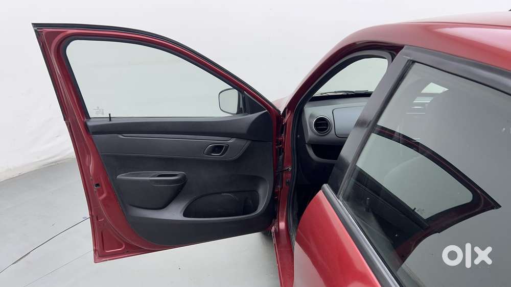 Renault Kwid 2019-ongoing 1.0 Rxt Amt (o), 2017, Petrol