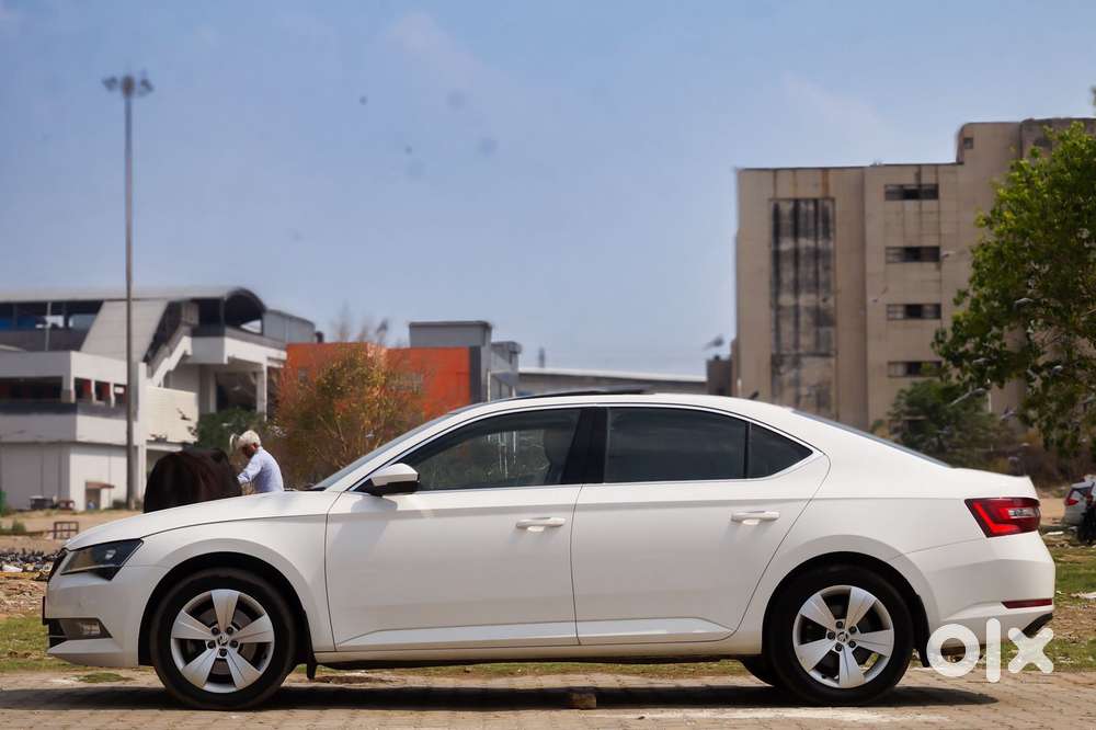 Skoda Superb Style 1.8, 2018, Petrol