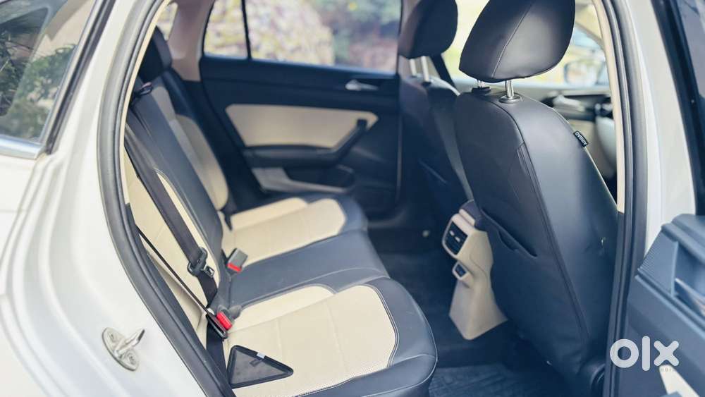 Skoda Slavia Style 1.0l Tsi Mt, 2022, Petrol