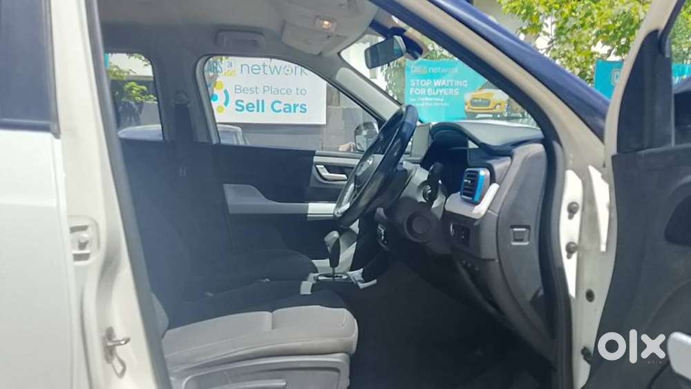 Tata Punch 1.2 Revotron Creative Amt Dual Tone, 2023, Petrol