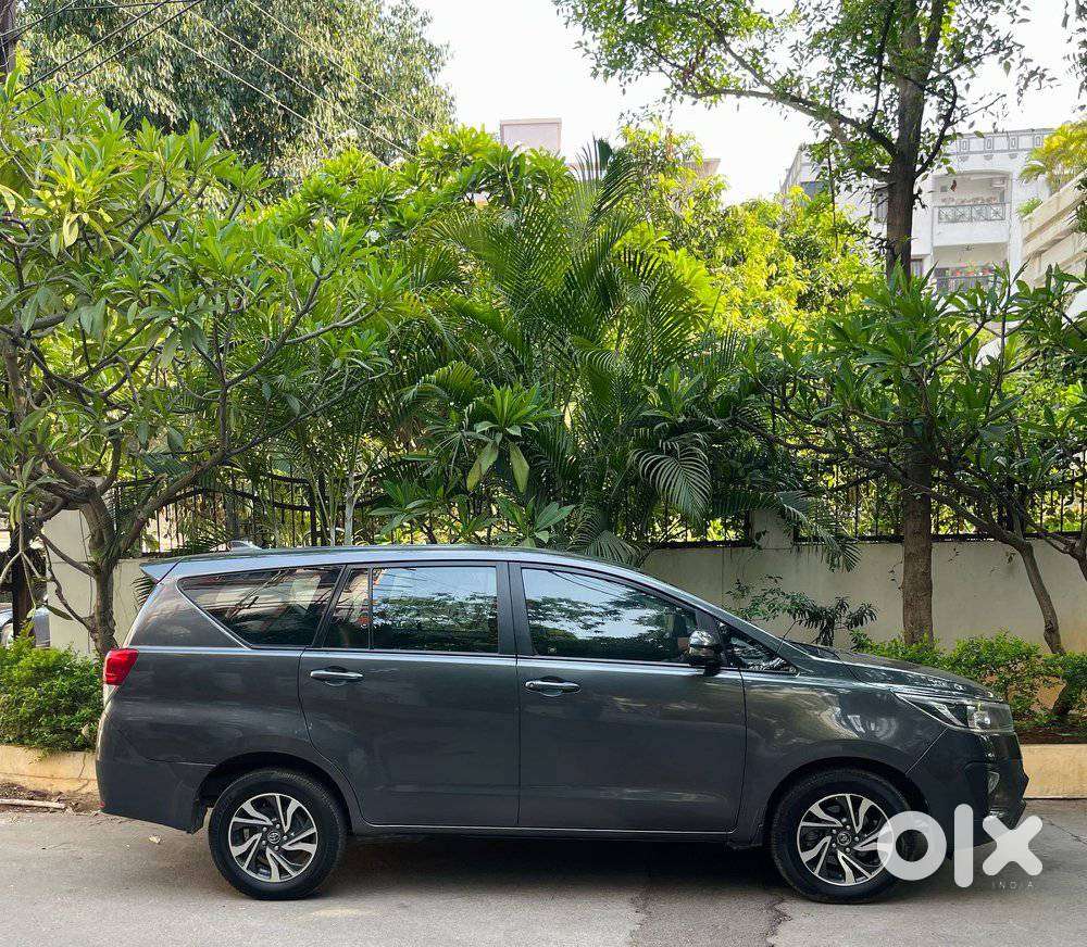 Toyota Innova Crysta 2.4 Gx Limited Edition At 7 Str, 2021, Diesel