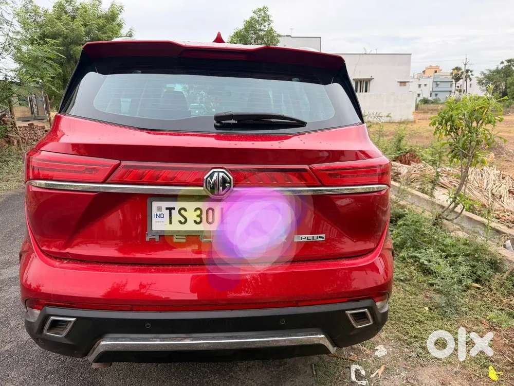 Mg Hector Plus 7 Seater Diesel 2023 Manual Dual Tone