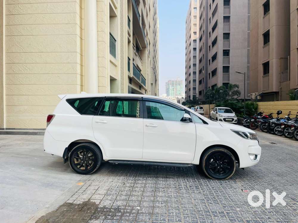 Toyota Innova Crysta 2.4 G Plus Mt 7 Str, 2023, Diesel