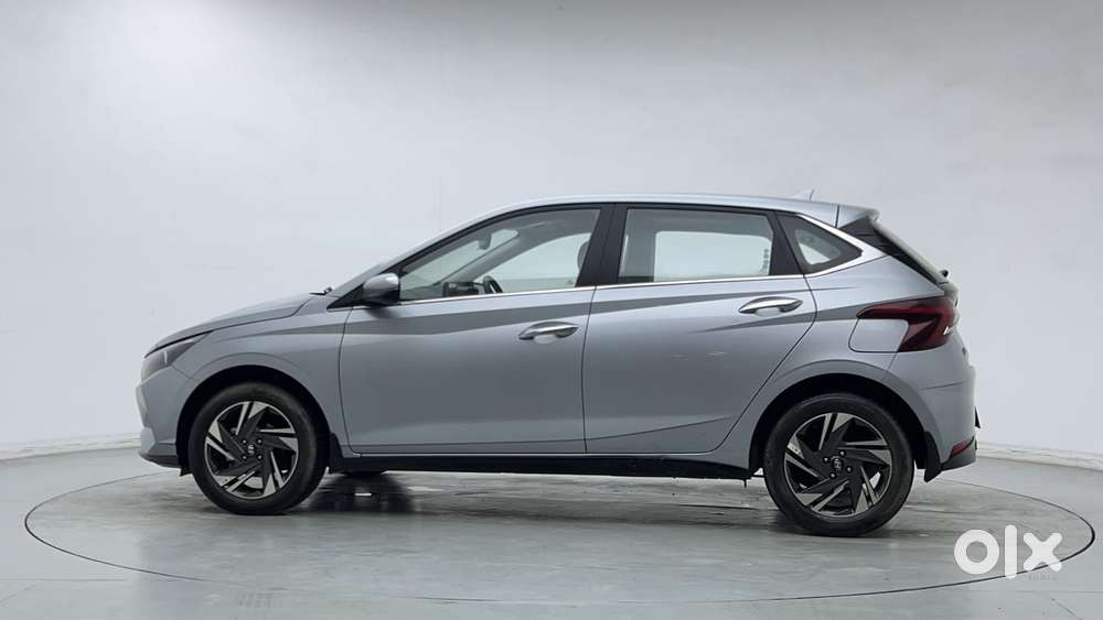 Hyundai New I20 1.2 Asta (o) Ivt, 2023, Petrol