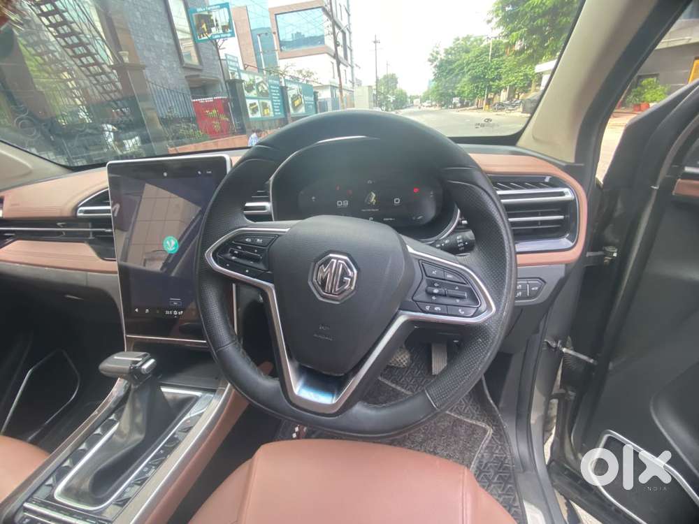 Mg Hector Plus Savvy Pro 1.5 Turbo Petrol Cvt 6 Str, 2023, Petrol