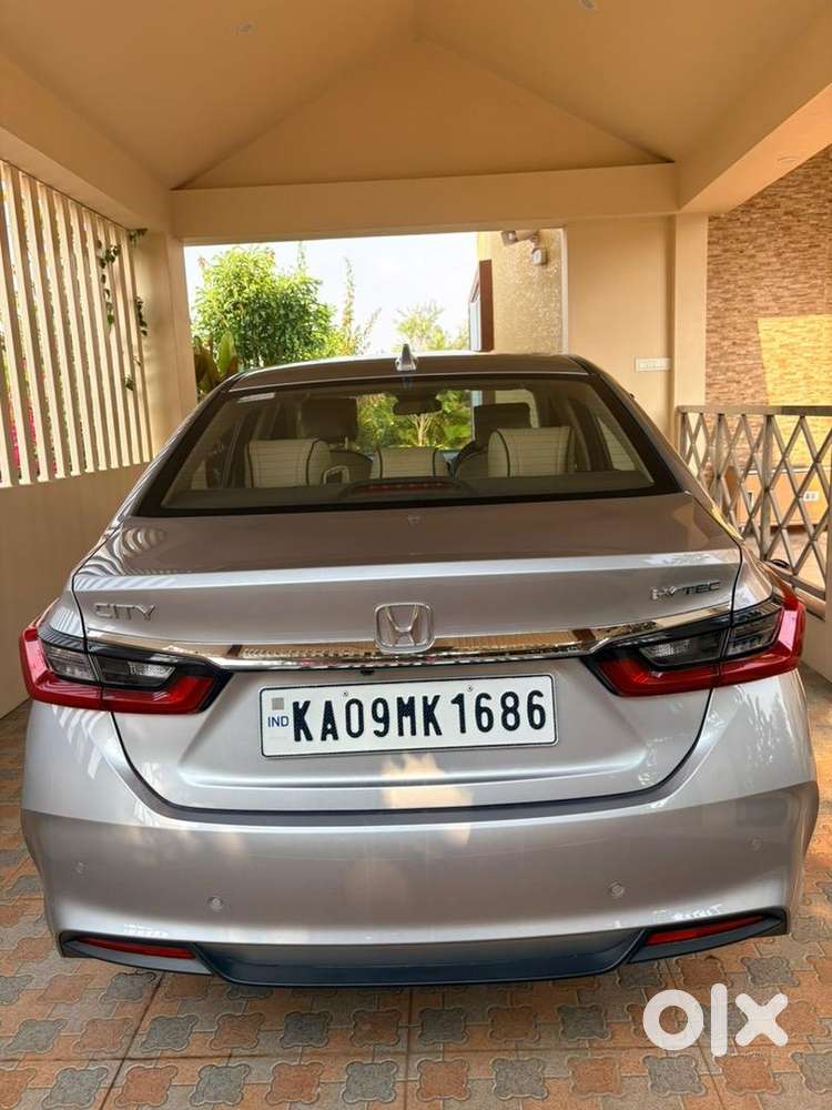 Honda City 2024 9700 Km Driven
