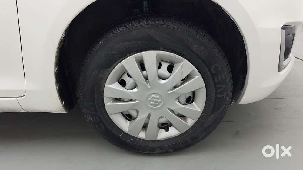 Maruti Suzuki Swift 1.2 Lxi (o), 2017, Petrol