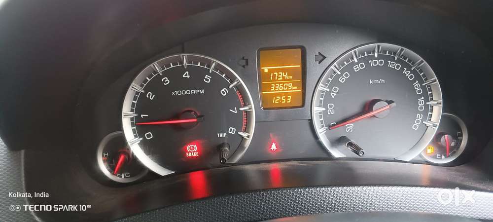 Maruti Suzuki Swift Vxi, 2015, Petrol