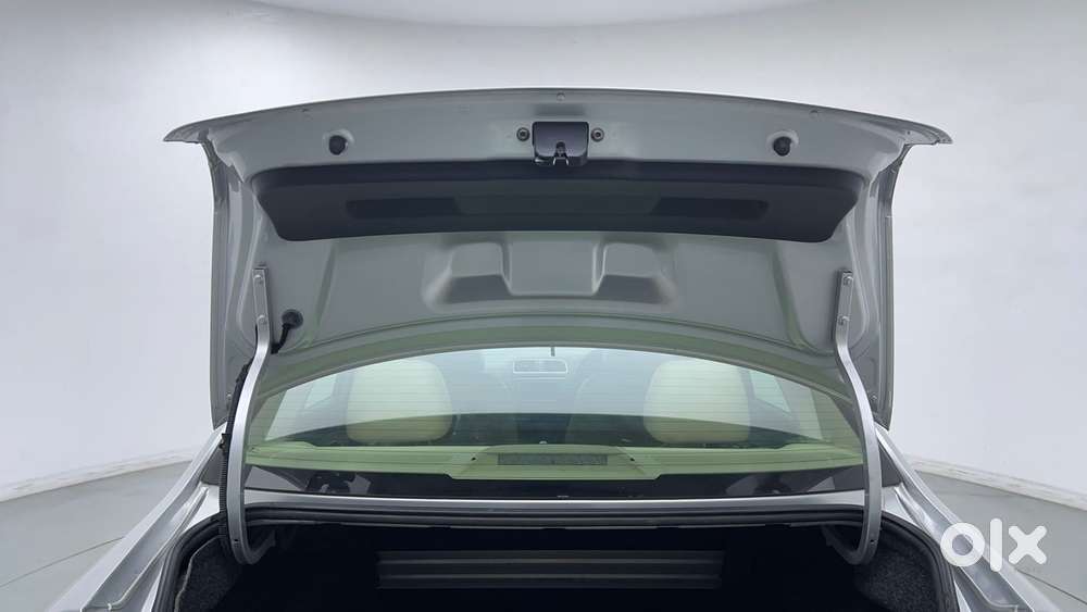 Volkswagen Vento Petrol Highline At, 2022, Petrol