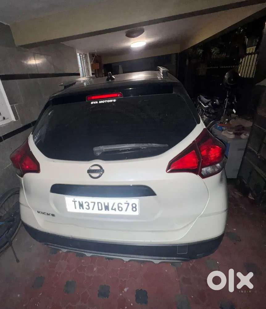 Nissan Kicks Top End Dual Tone