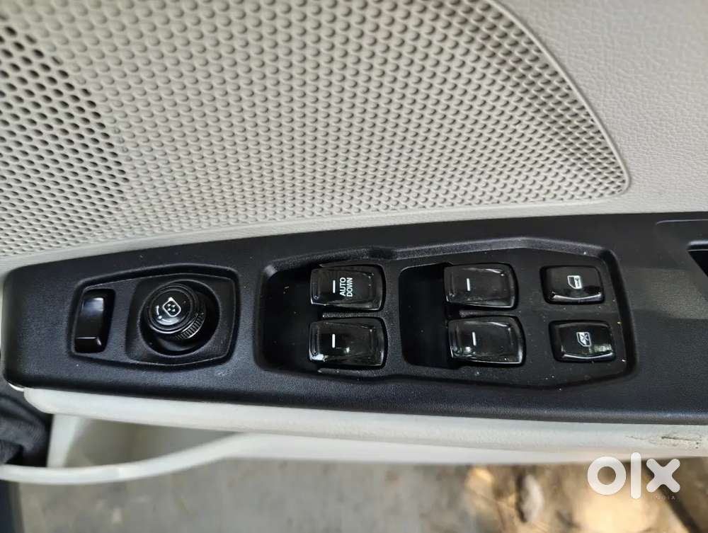 Mahindra Xuv 3xo 2025 Petrol 9600 Km Driven