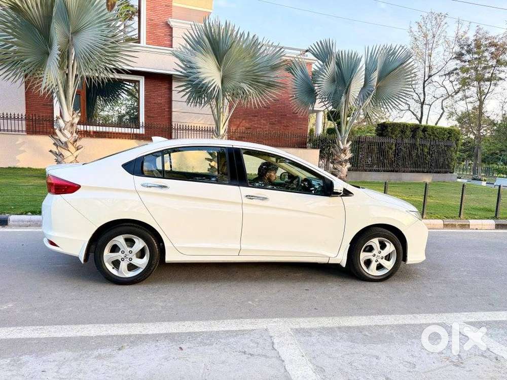 Honda City V At I-vtec, 2016, Petrol