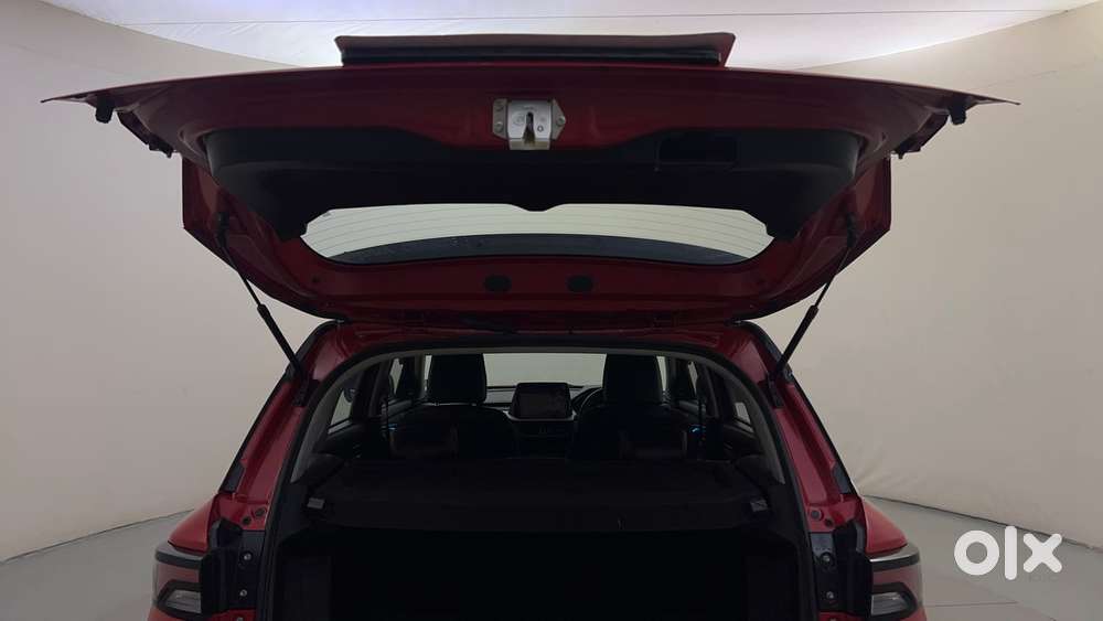 Maruti Suzuki Vitara Brezza 1.5 Zxi Plus At Dual Tone, 2023, Petrol