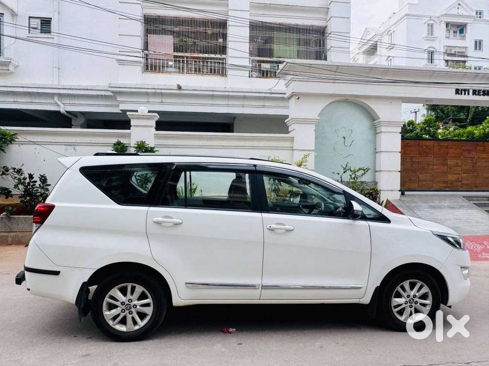 Toyota Innova Crysta 2.8 Gx At 8 Seater, 2018, Diesel