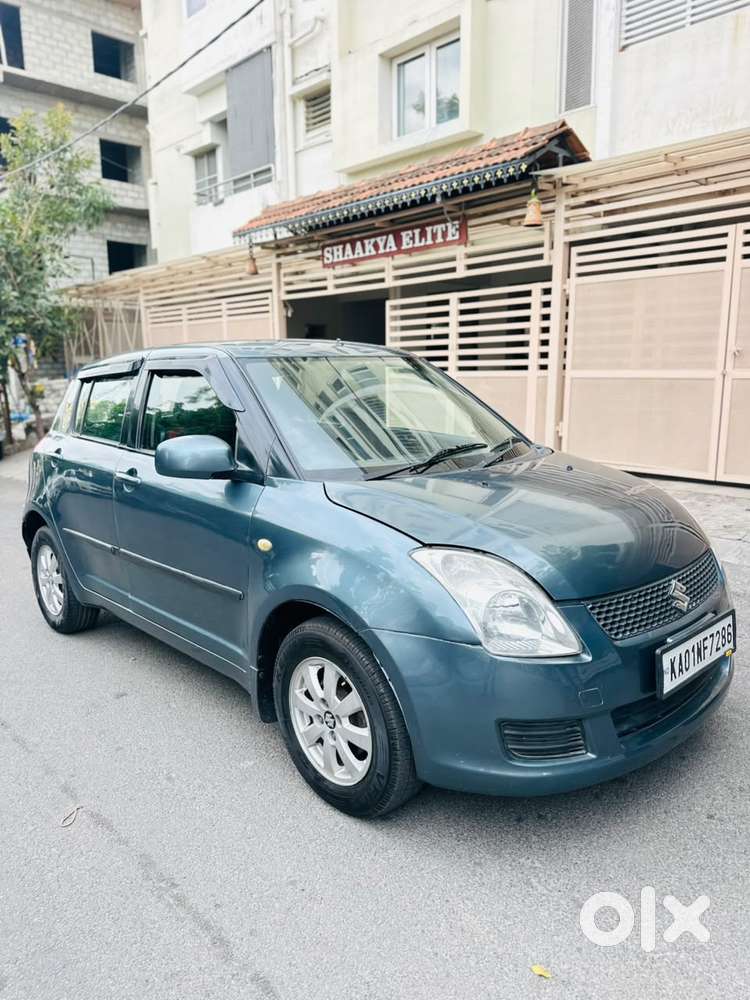 Maruti Suzuki Swift Vxi + Manual, 2010, Petrol