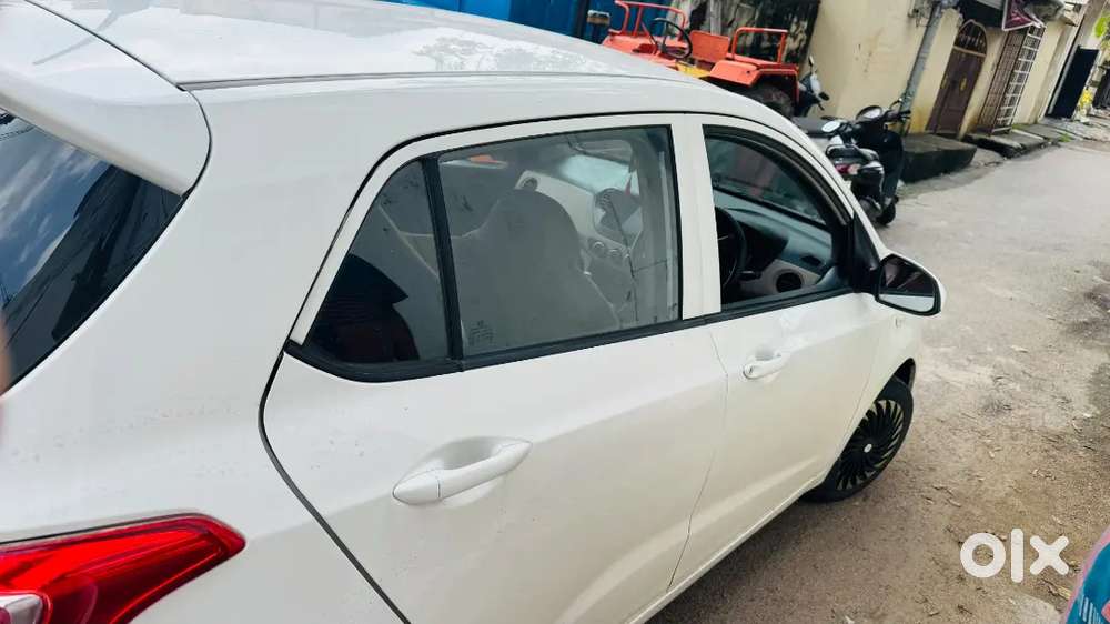 Hyundai Grand I10 Magna 2014 Year Car