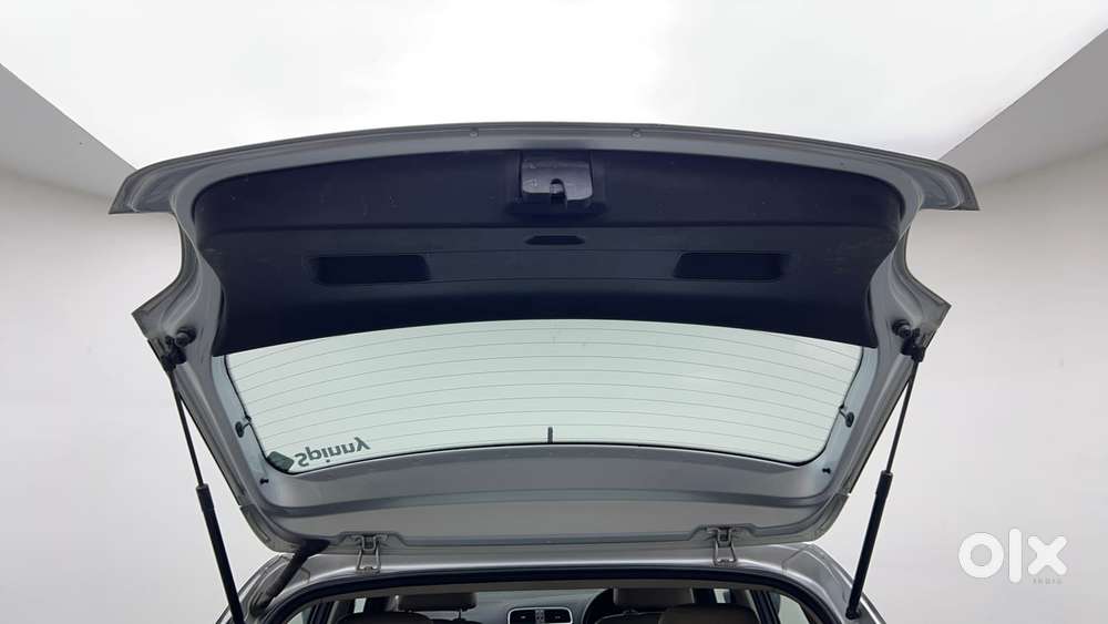 Volkswagen Polo Petrol Highline 1.2l, 2013, Petrol