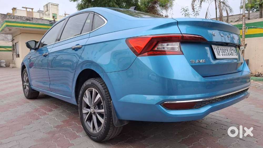Skoda Slavia 1.0 Tsi Style At, 2023, Petrol