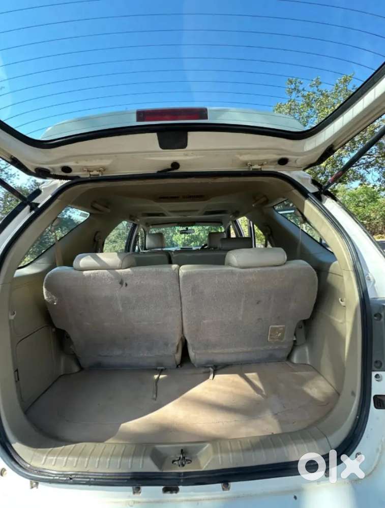 Toyota Fortuner 2010