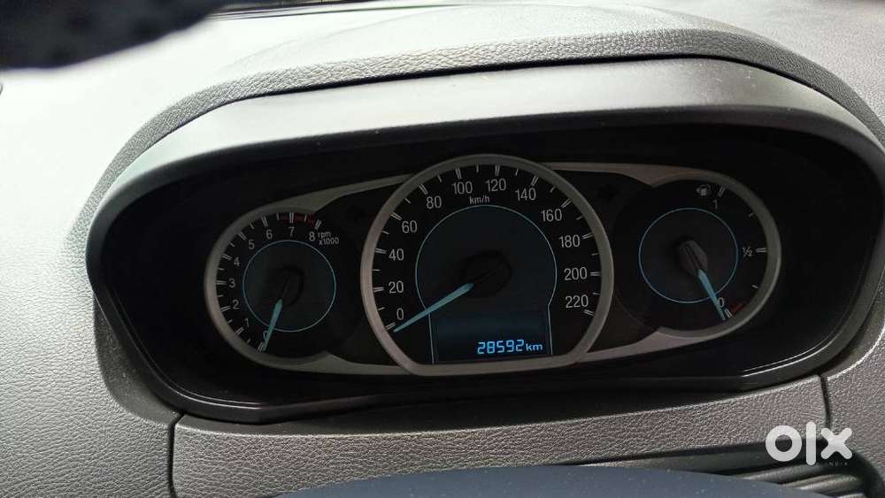 Ford Figo Petrol Titanium, 2016, Petrol