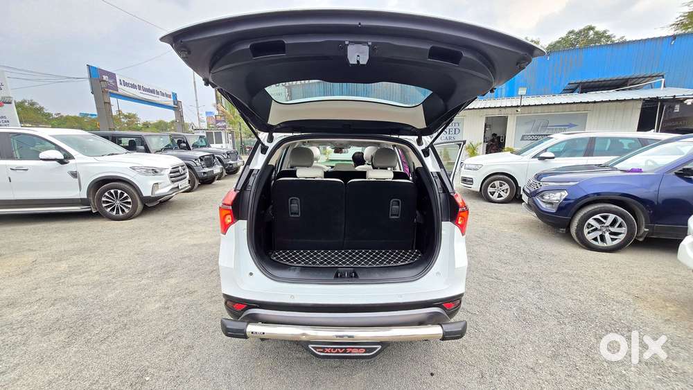 Mahindra Xuv700 2.2 Ax 7 Diesel At Luxury Pack Str Awd, 2022, Diesel