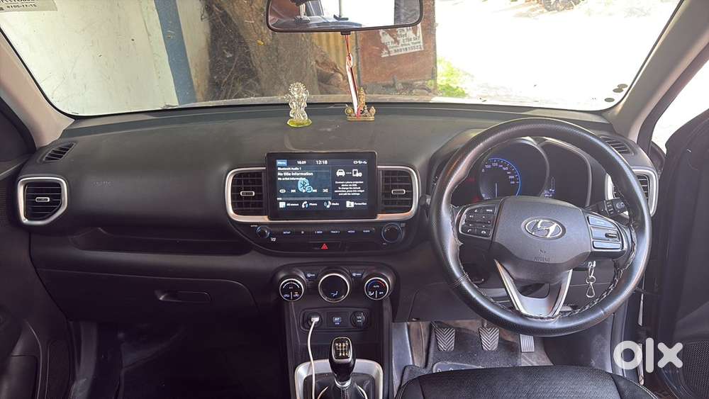 Hyundai Venue Petrol Manual 2019