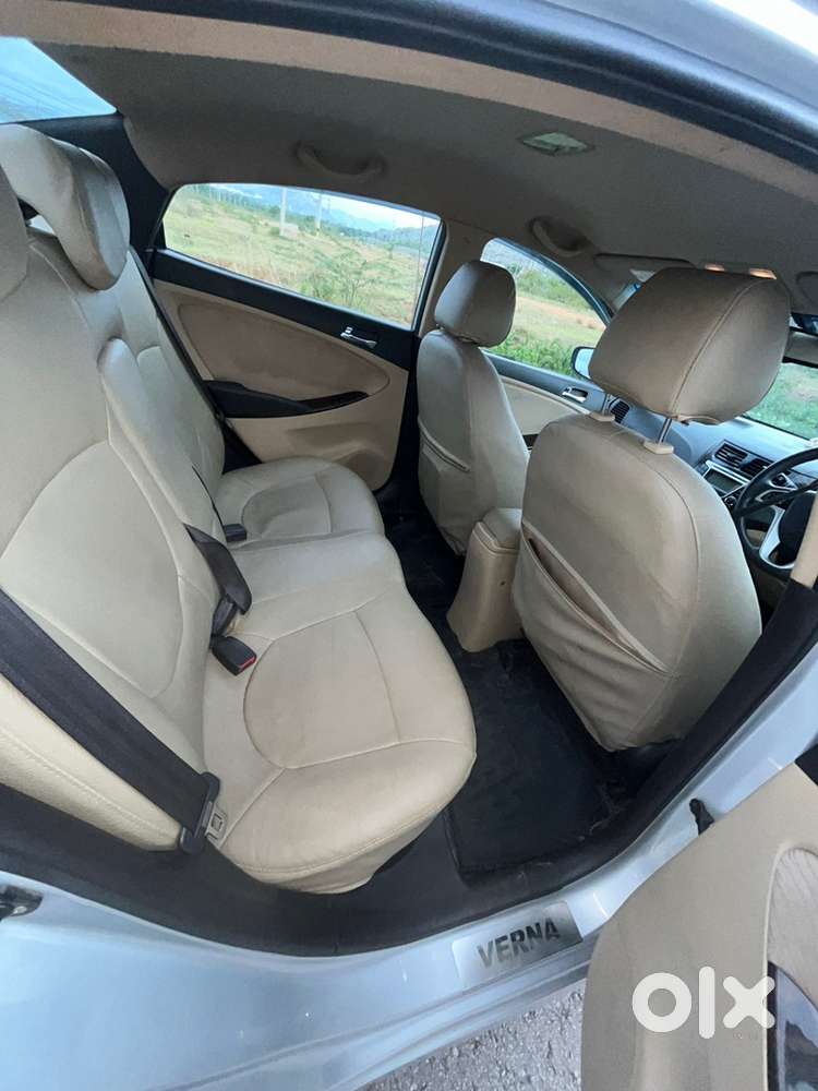Hyundai Fluidic Verna 2011 Car