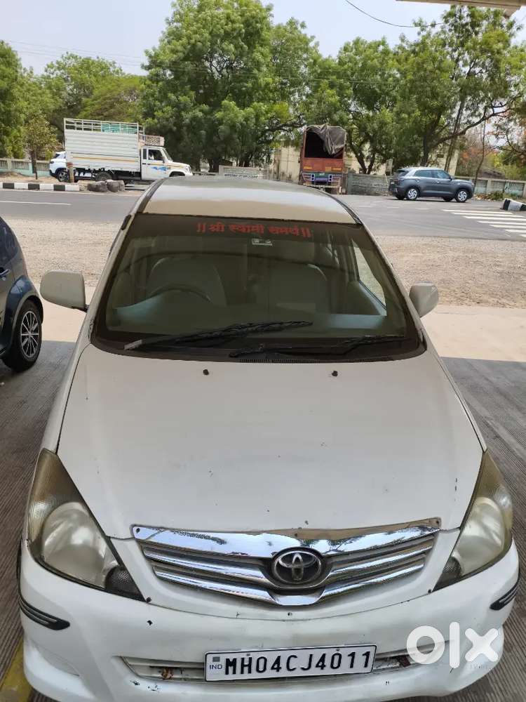 Toyota Innova 2.5 G,diesel,8 Seater,ac,power Windows  Insurance Valid