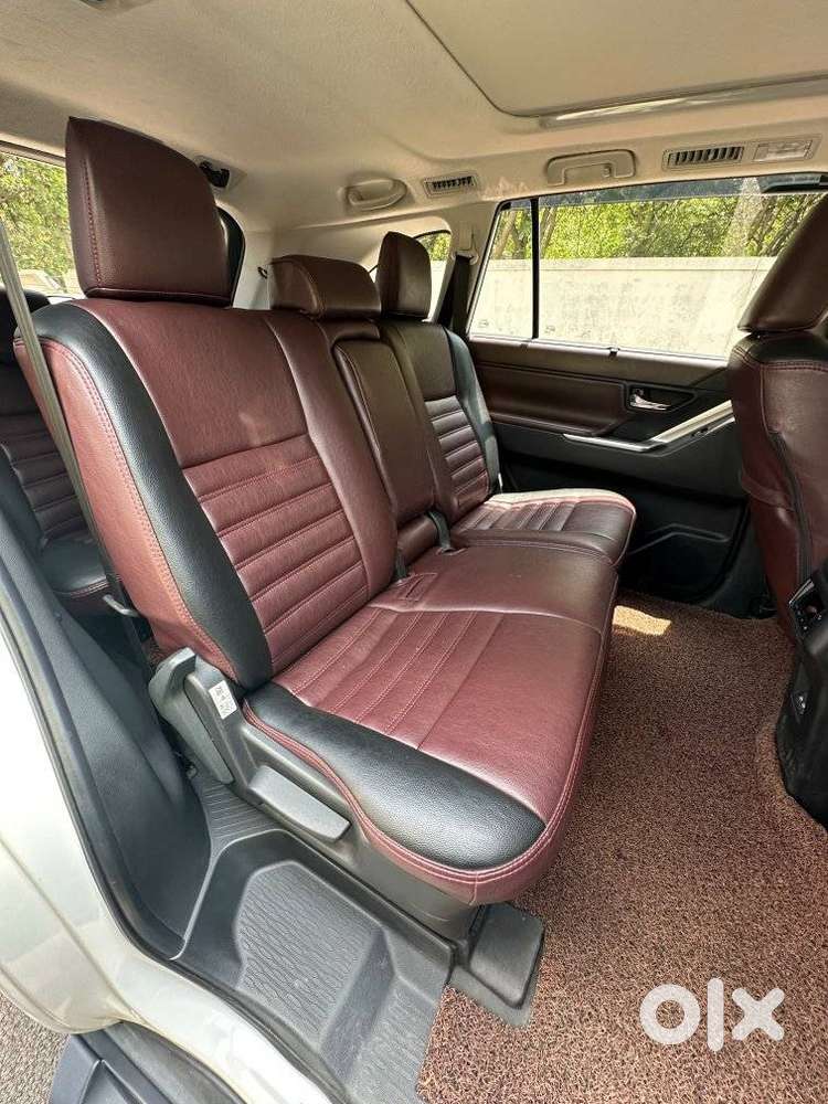 Toyota Innova Hycross 2.0 Vx (o) Hybrid 7 Str, 2024, Petrol