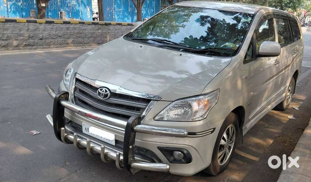 Toyota Innova [2013-2016] 2.5 G4 8 Str, 2013, Diesel