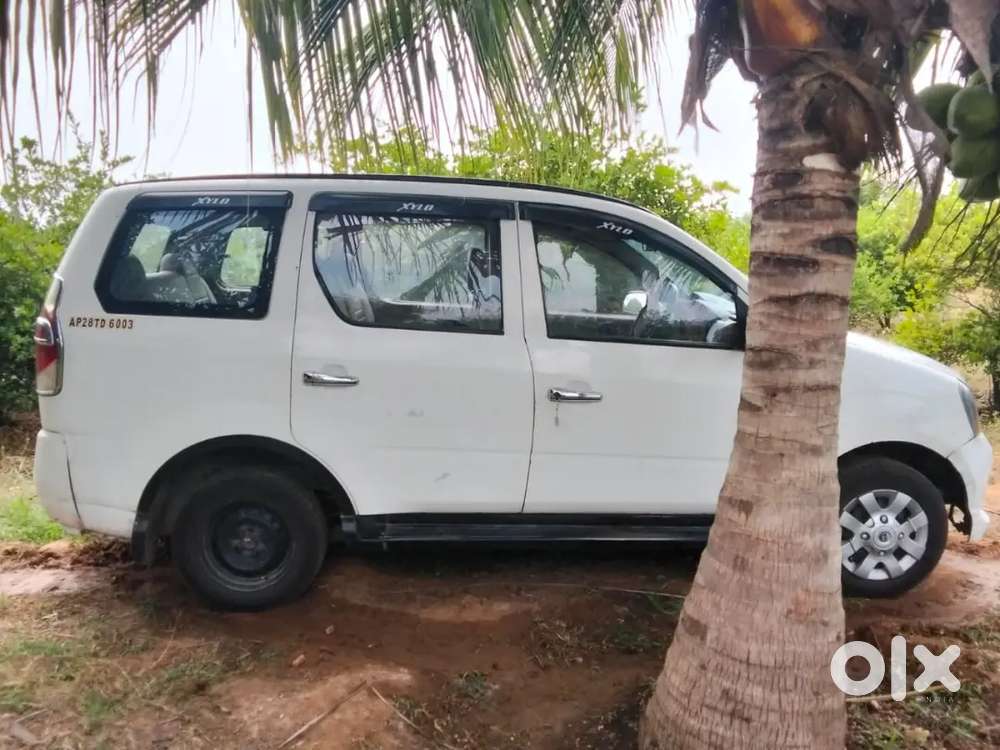Mahindra Xylo 2013