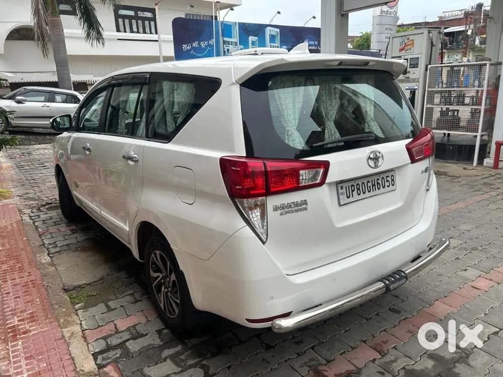 Toyota Innova Crysta 2022 Diesel 142000 Km Driven