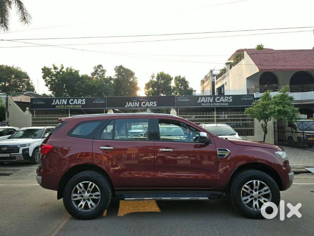 Ford Endeavour 2.2 Titanium At 4x2, 2016, Diesel