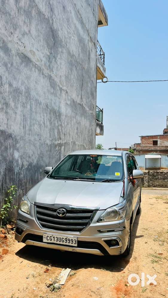 Toyota Innova 2015