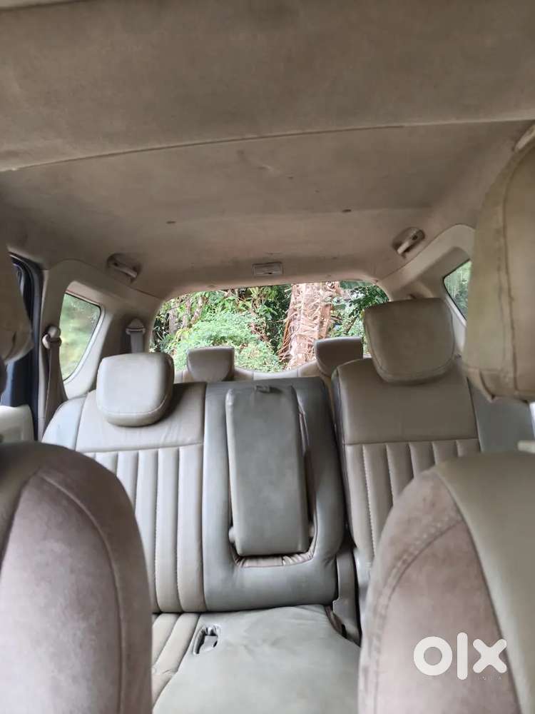 Maruti Suzuki Ertiga 2012 Diesel 140000 Km Driven Urgent Sale