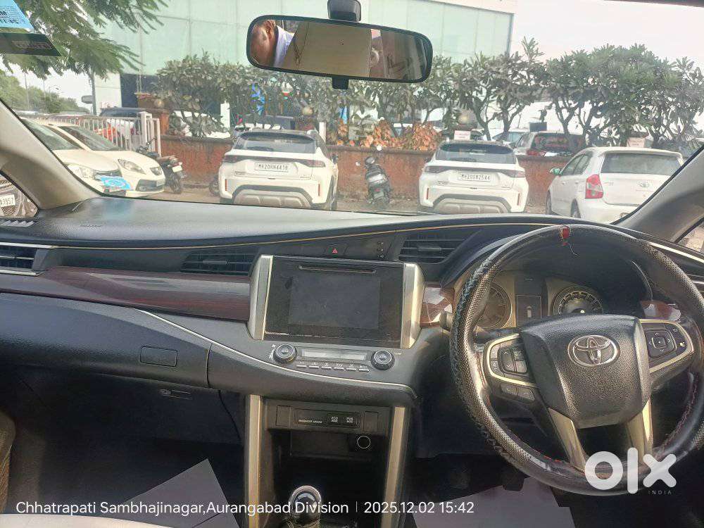 Toyota Innova Crysta 2.4 V, 2016, Diesel