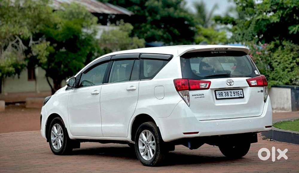 Toyota Innova Crysta 2.4 G Mt 7 Str, 2018, Diesel