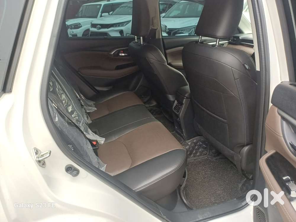 Toyota Urban Cruiser Hyryder V Hybrid Aero Edition, 2025, Cng & Hybr..