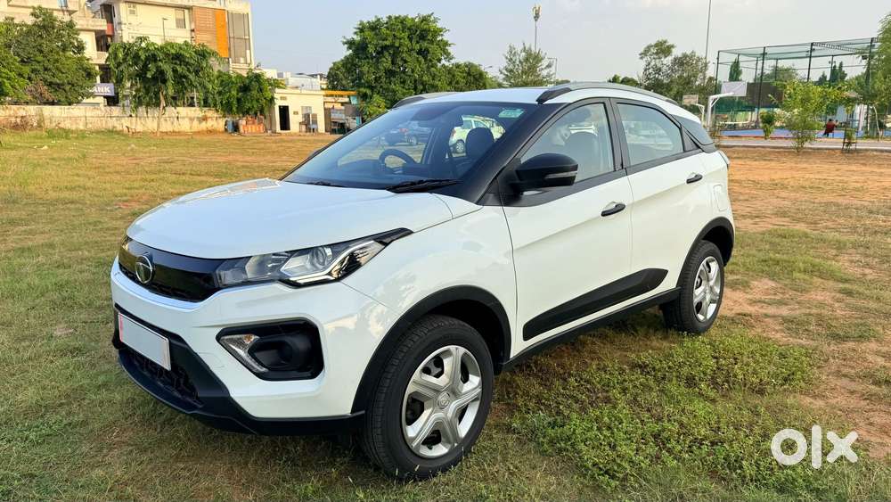 Tata Nexon 1.5 Revotorq Xm (s), 2022, Diesel