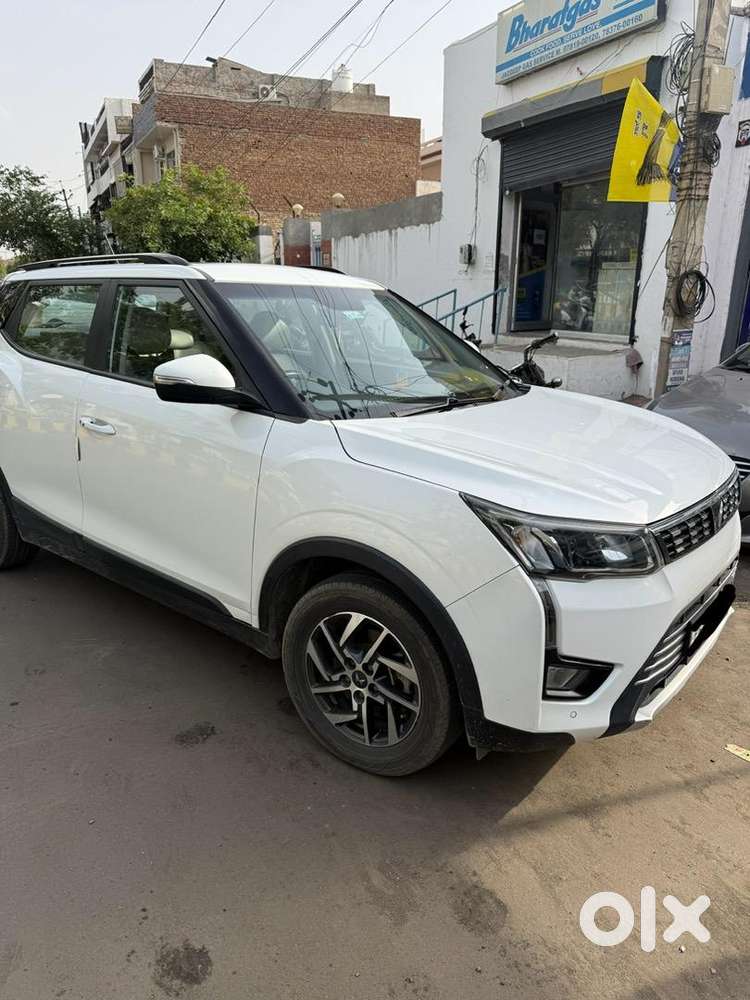 Xuv 300 W8 Optional Fresh Car No Any Problem