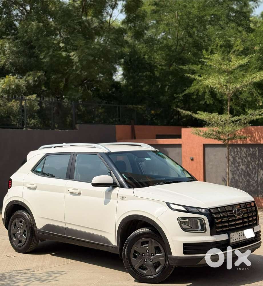 Hyundai Venue 1.2 S Plus, 2023, Petrol