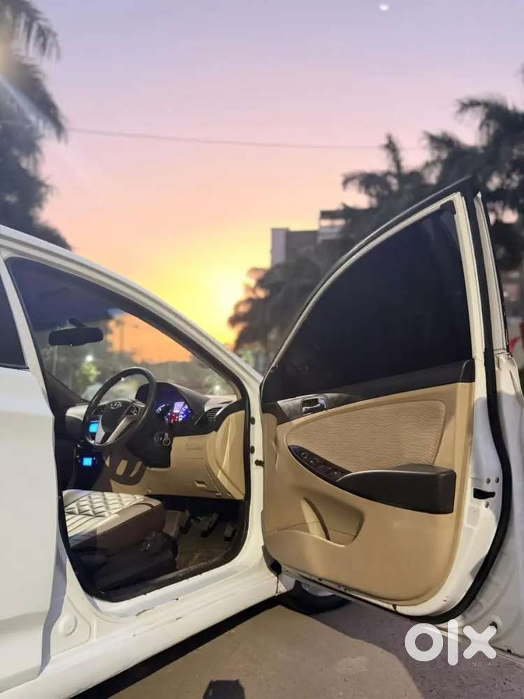 Hyundai Verna 2012 Petrol 77000 Km Driven