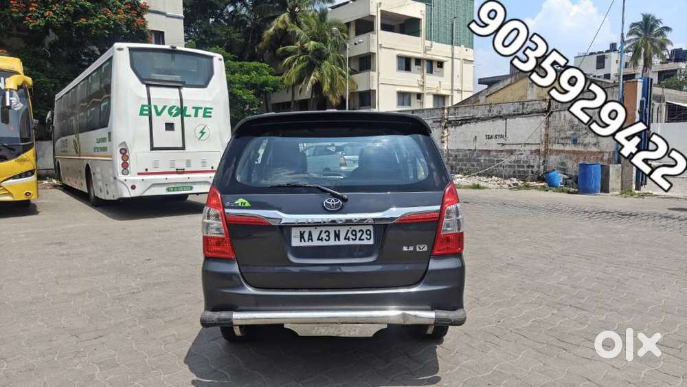 Toyota Innova 2.5 Vx 8 Str Bs-iii, 2015, Diesel