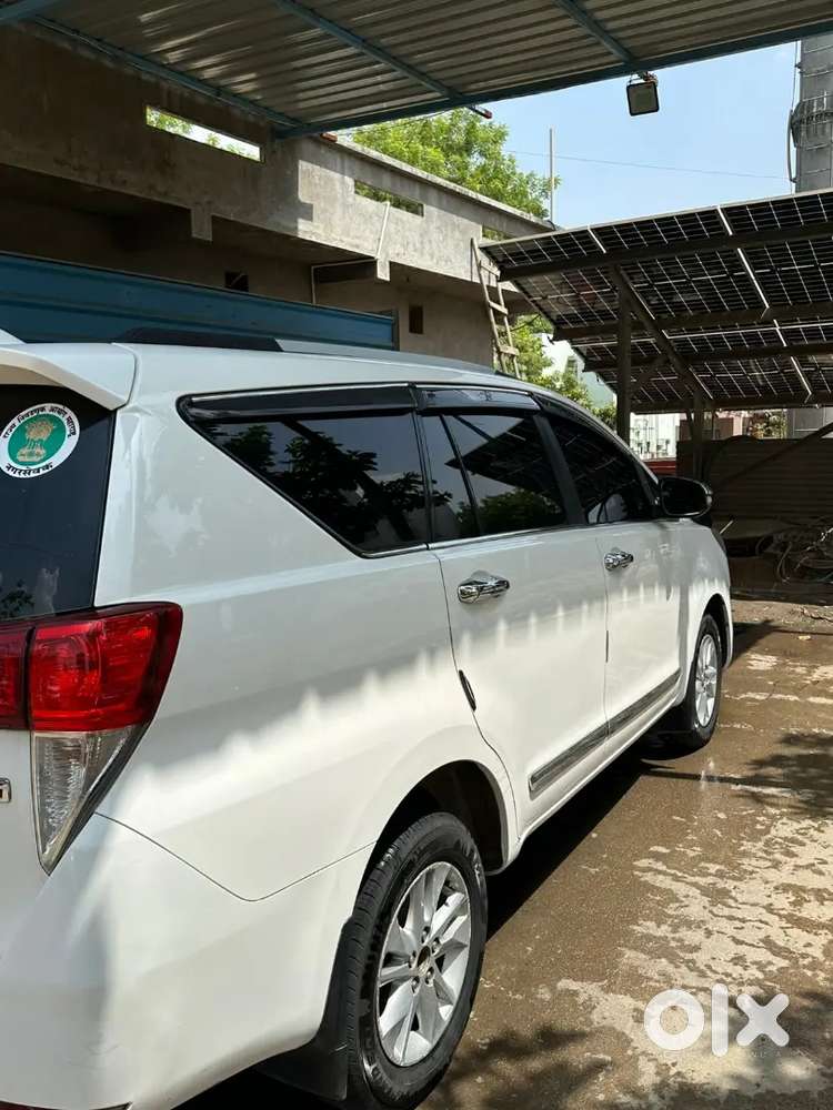 Toyota Innova Crysta