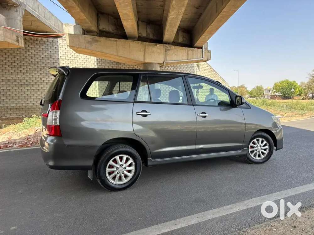 Innova First Owner V Top Model