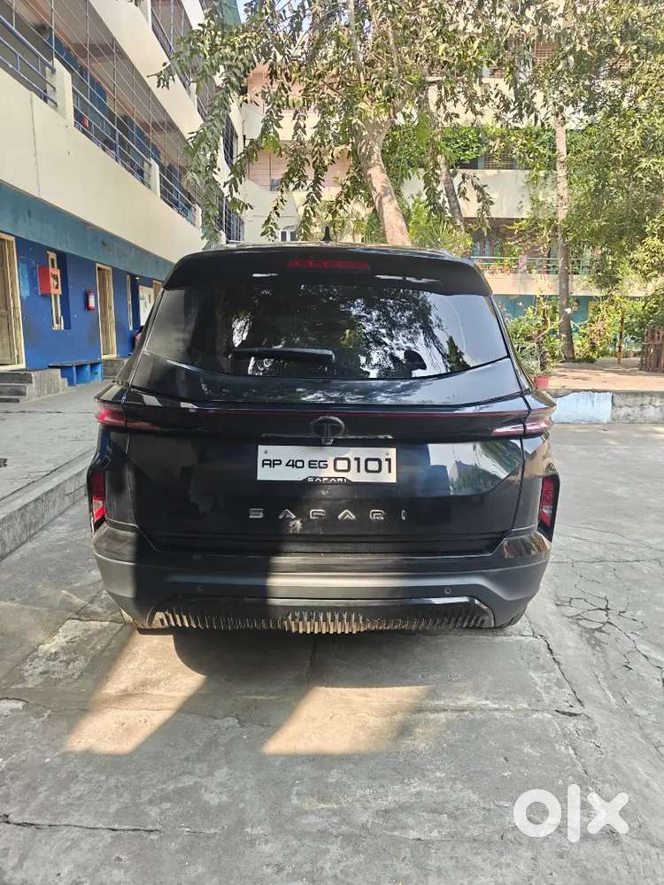 Tata Safari 2024 Facelift Pure Plus S Dark Edition At