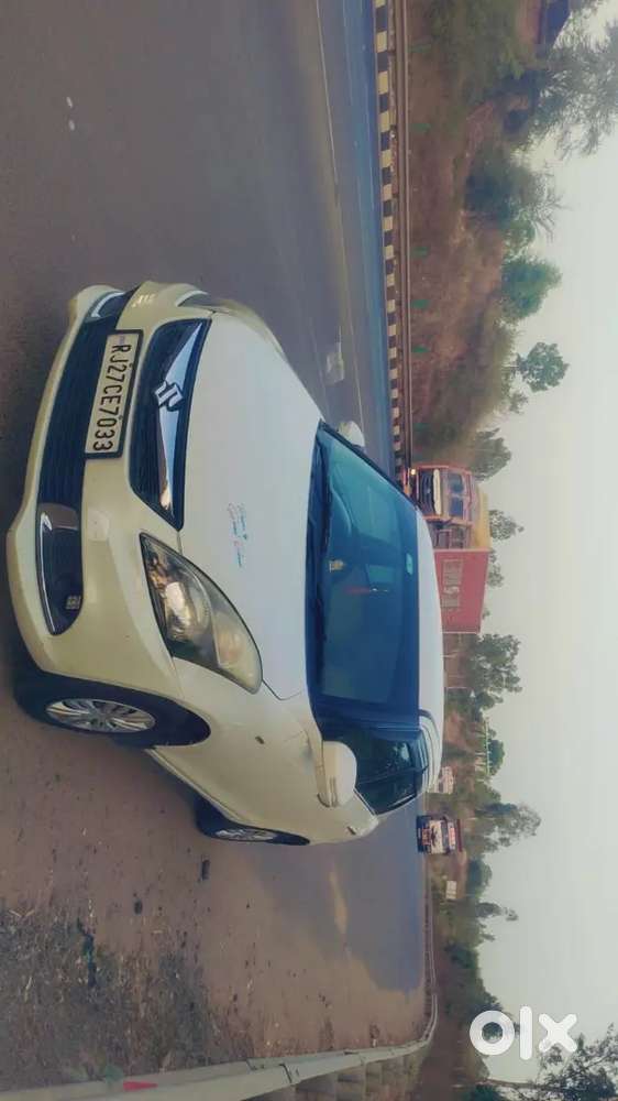 Maruti Suzuki Dzire 2015 Diesel Manual