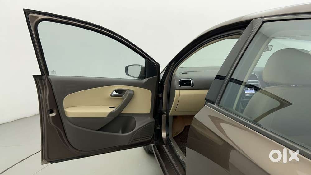 Volkswagen Vento 2013-2015 1.2 Tsi Highline At, 2016, Petrol